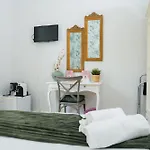 Bed & Breakfast Joy's Ortigia