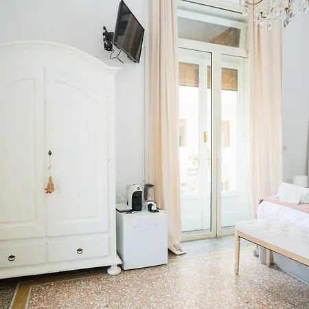 Joy's Ortigia 4*