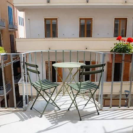 Joy's Ortigia 4*