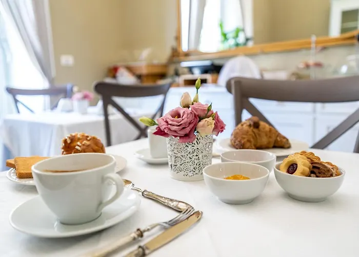 Joy's Ortigia Bed & Breakfast 4*