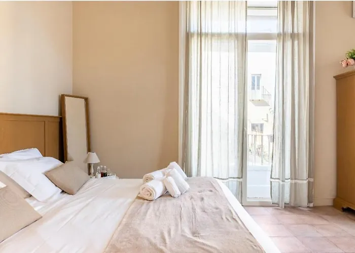 Joy's Ortigia Bed & Breakfast 4*