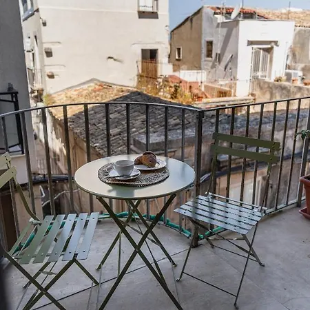 Joy's Ortigia 4* سيراكوزا
