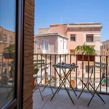 Joy's Ortigia לינה וארוחת בוקר סירקוזה