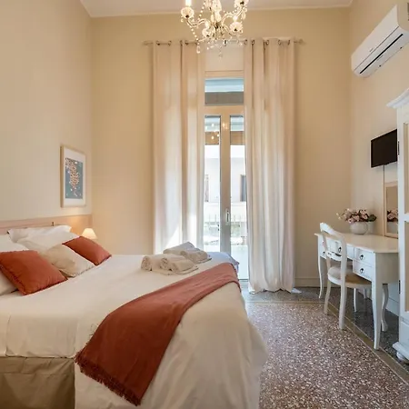 Joy's Ortigia * Syracuse